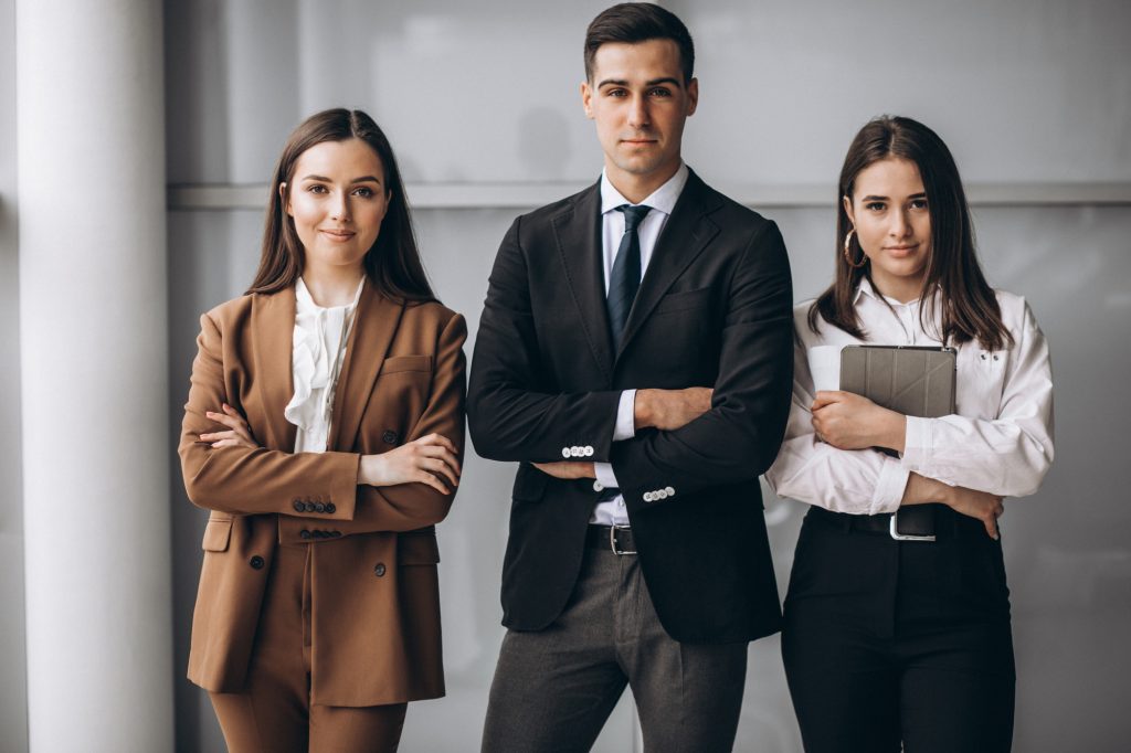 bussiness-people-working-team-office